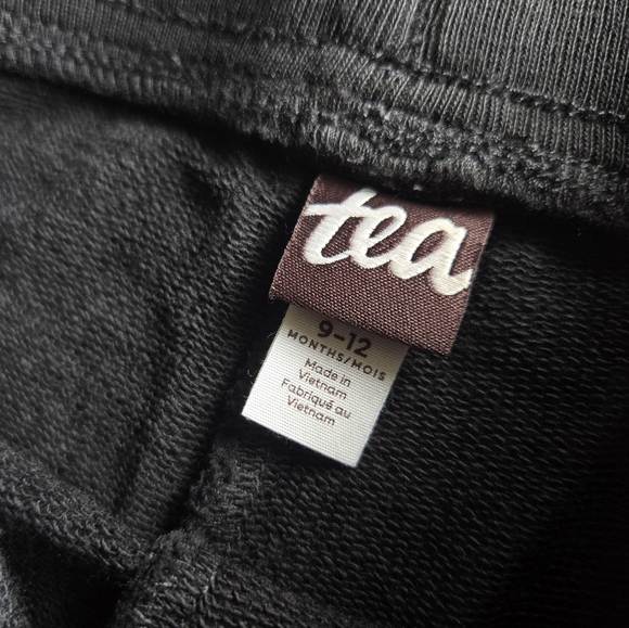 Nwt Tea Collection - Baby Sport Shorts - Lightning Bolts in Black - Picture 3 of 9